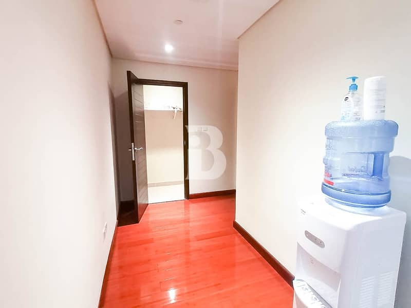 17 Upgraded | Fully Furnished | 1 Bed plus Study