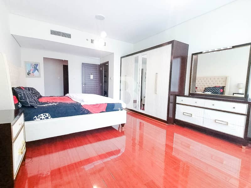 18 Upgraded | Fully Furnished | 1 Bed plus Study