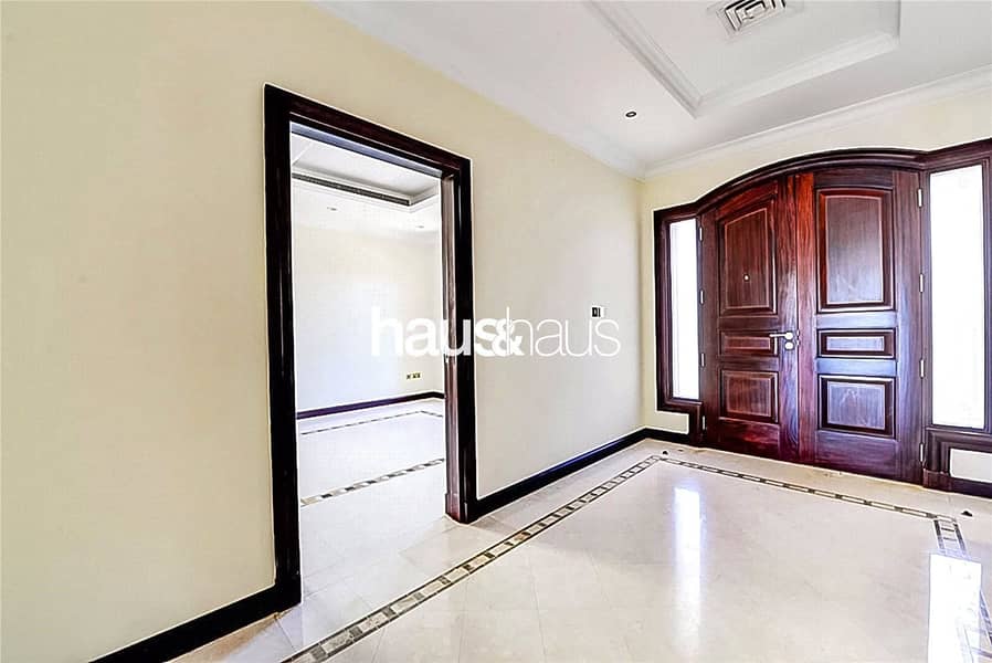 9 Vacant | 4 Bedroom Central Rotunda | Pool to Rear