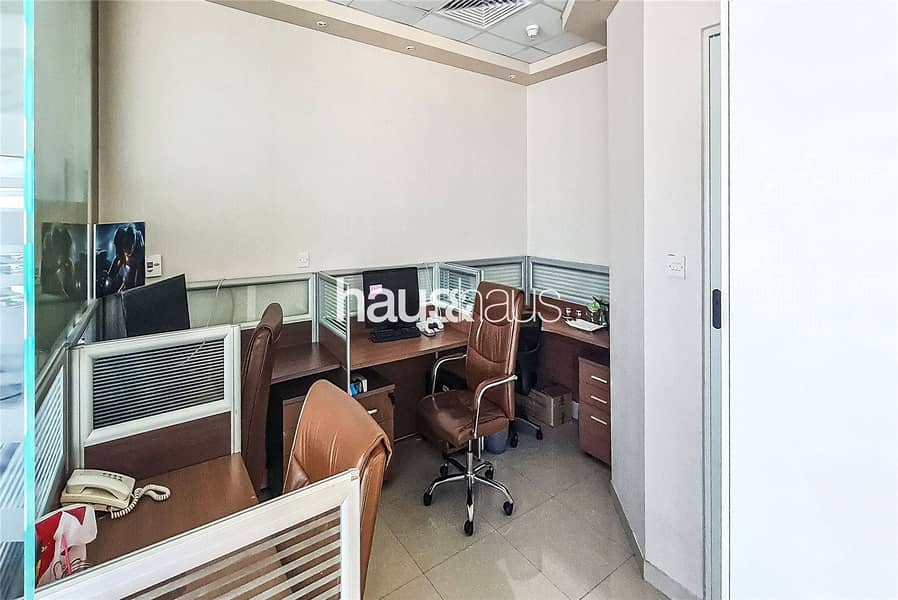 7 Fitted Office with Partitions | Lake view
