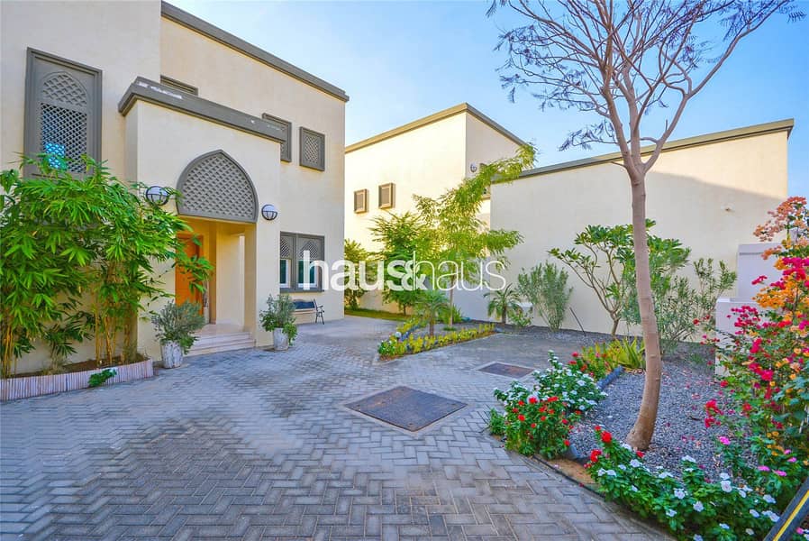 December | Fully Landscaped | Private Location