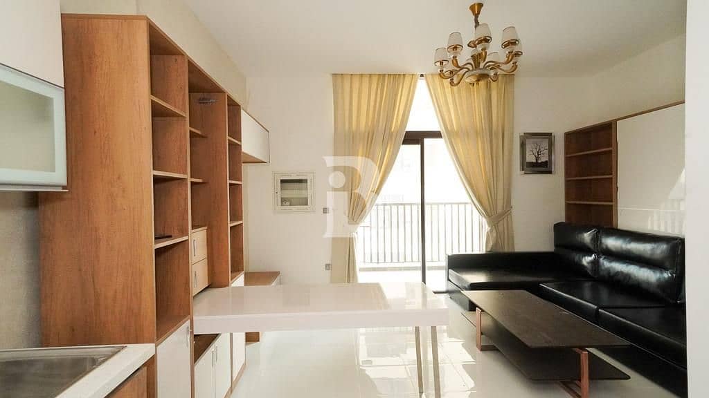 Fully Furnished Studio near to the Metro