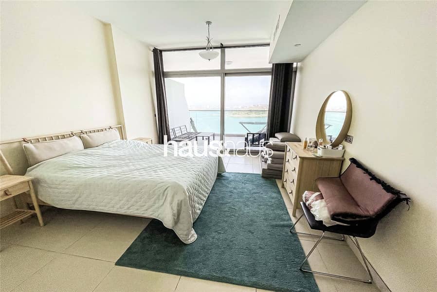 5 Furnished | Vacant | Burj views | Beach and Pool