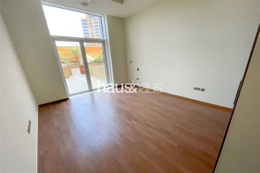 8 Luxury one bedroom | Bright and spacious | Vacant