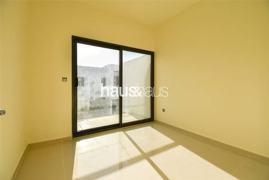 5 Large Living Space | Next to Carrefour | Multiple