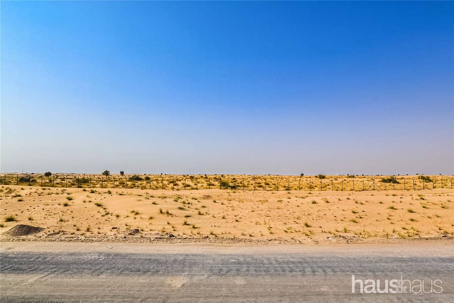 11 Single Row | Desert View | Close to Community Mall