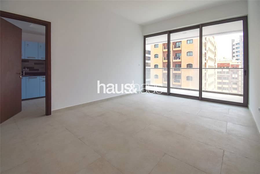 4 Luxury Styling | Brand New Units | Large Windows |