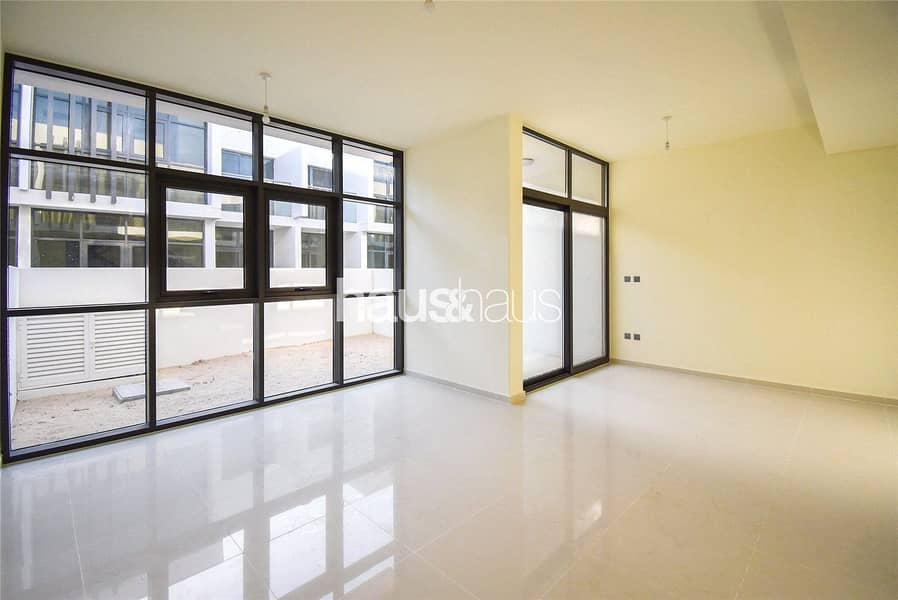 Large Living Space | Next to Carrefour | Multiple Large Living Space | Next to Carrefour | Multiple