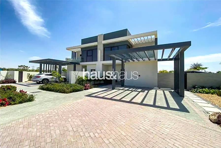 10 4BR + Maids | Park Facing | Large Curved Plot