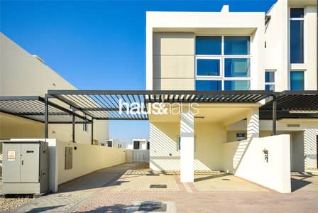 3 Bedroom Villa for Rent in DAMAC Hills 2 (Akoya by DAMAC), Dubai - Next to Community Mall | Single Row | Garden Space