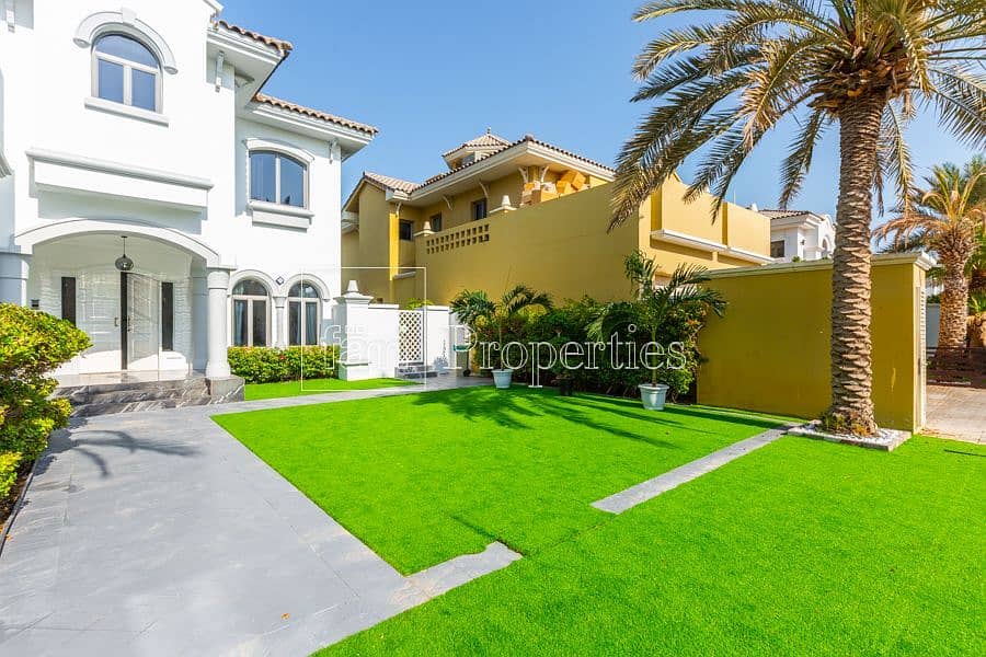 12 Amazing fully furnished 4 Bedrooms Palm Jumeirah