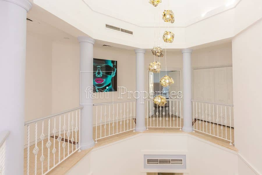 24 Amazing fully furnished 4 Bedrooms Palm Jumeirah