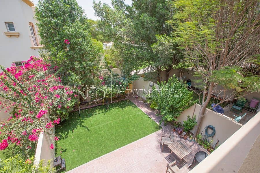 17 Exclusive | Well Maintained | Pool & Park Facing