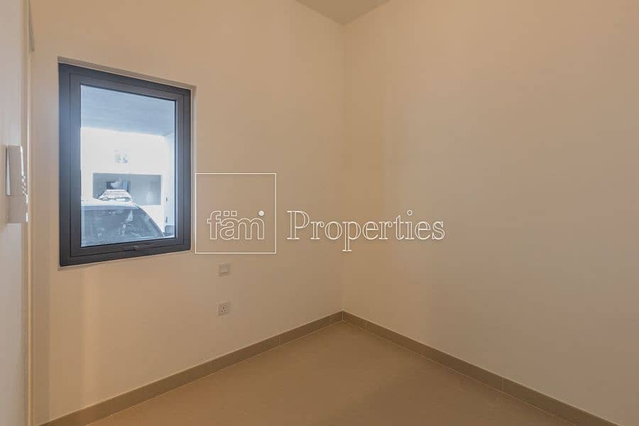 11 Corner Unit | Garden View | Vacant