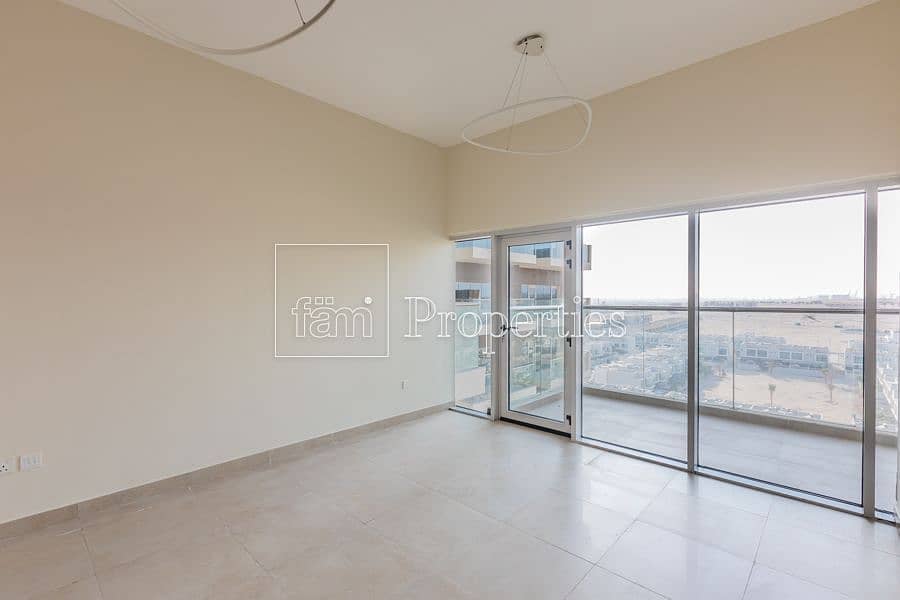20 Spacious 1BR | Vacant | Pool View