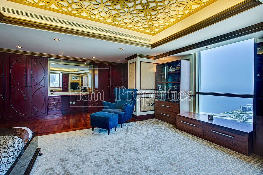80 Sea & Dubai Eye View | Fully upgraded 3 Beds Loft