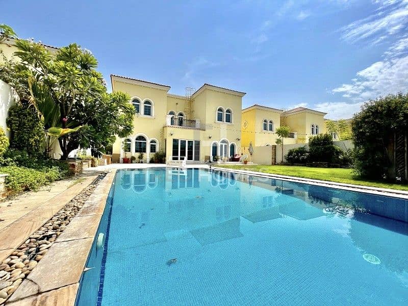 Вилла в Джумейра Парк，Легаси, 3 cпальни, 4400000 AED - 5325470