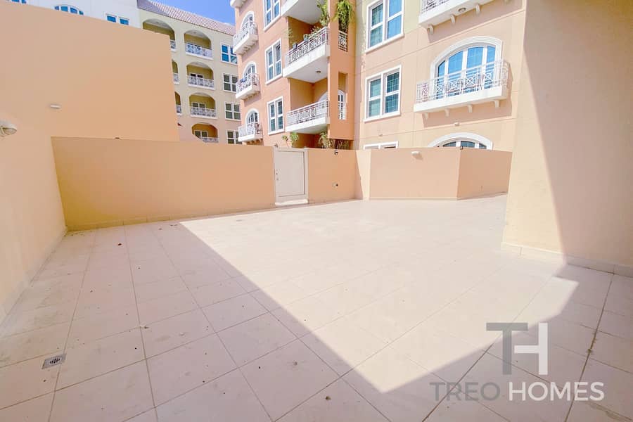 Huge Terrace | Well Maintained | Vacant