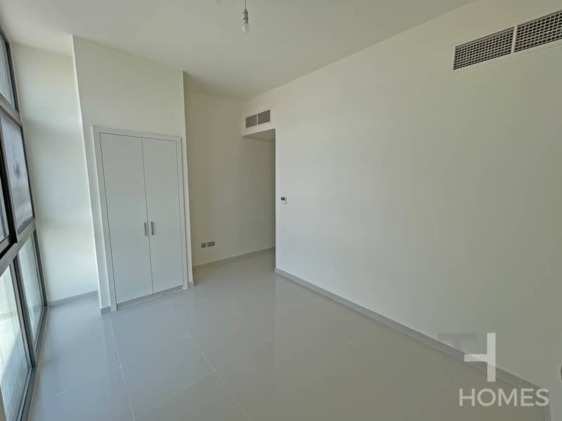 21 In The Heart Of DAMAC 2 - Beautiful 3 Bedrooms