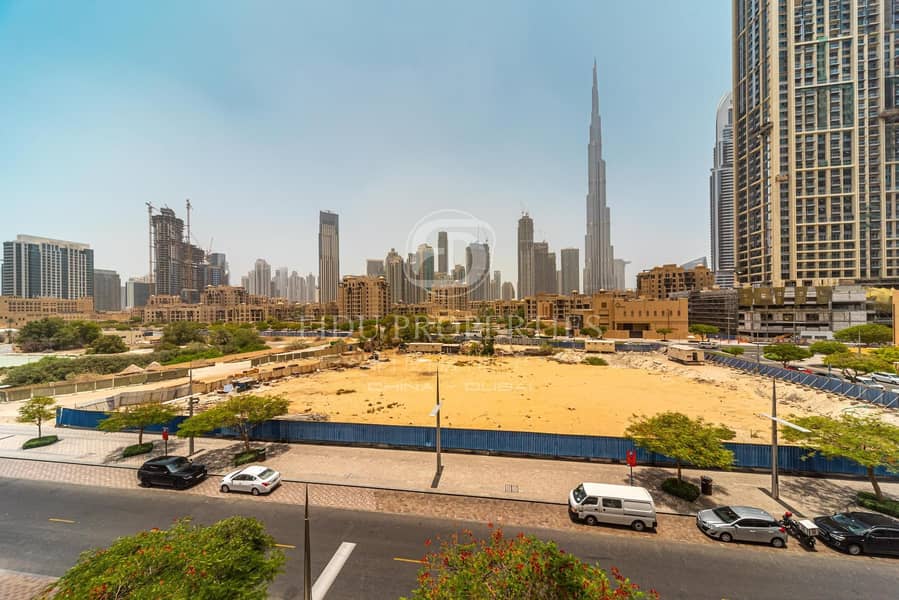 13 Burj Khalifa View | Huge Layout|Vacant on Transfer