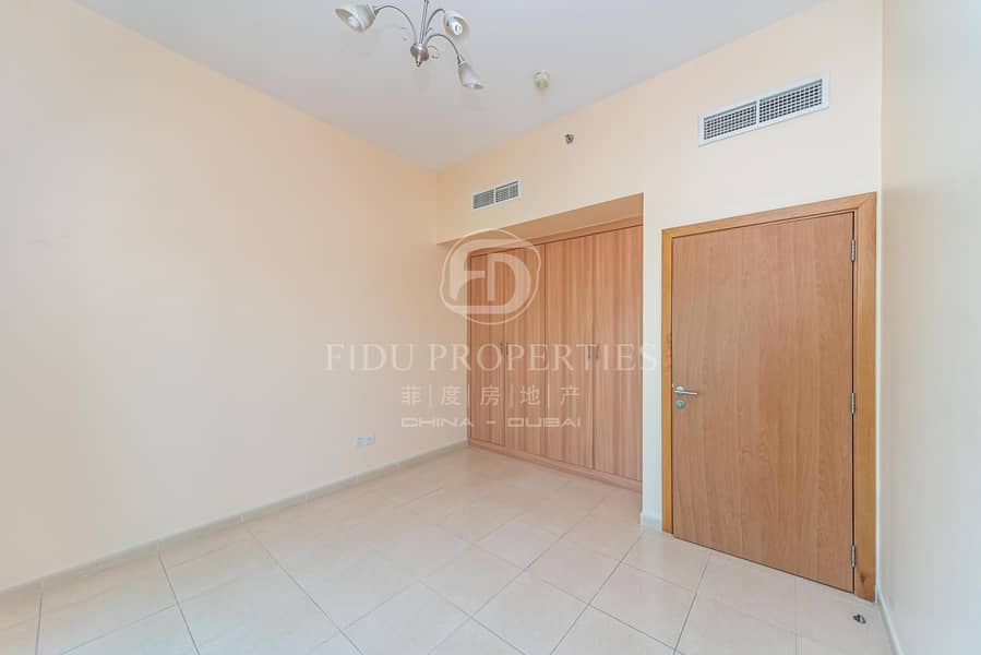 Elegant 1BR  | Huge  Layout | Well Maintained