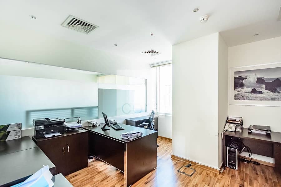 Fitted and Furnished | Walking Distance to Metro
