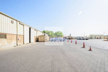 Warehouse for Rent in Al Quoz, Dubai - Warehouse Available | Pay in 12 Cheques
