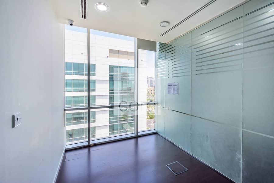 11 Fully Fitted with Glass Partitions | 12 Cheques