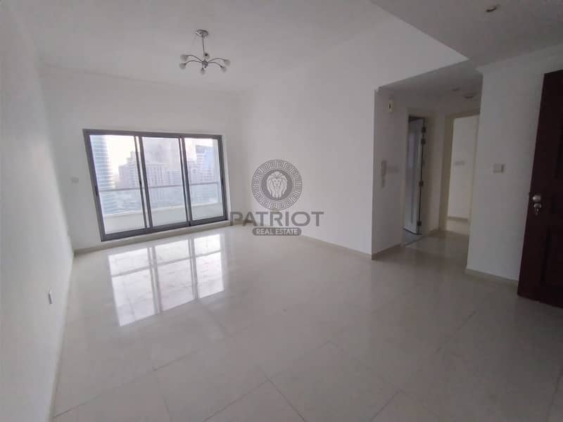 Beautiful 1 BHK l Pay in 12 cheques l Chiller Free l 5 min walk to metro