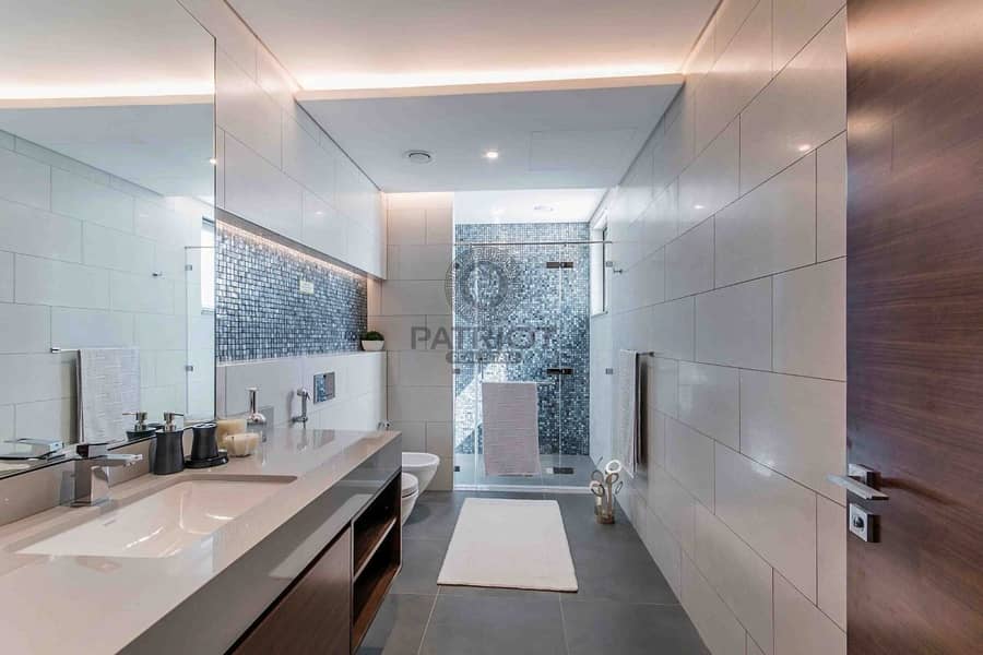 11 Ultra Luxury 5 Bedroom Villa|Burj view|Ready to move