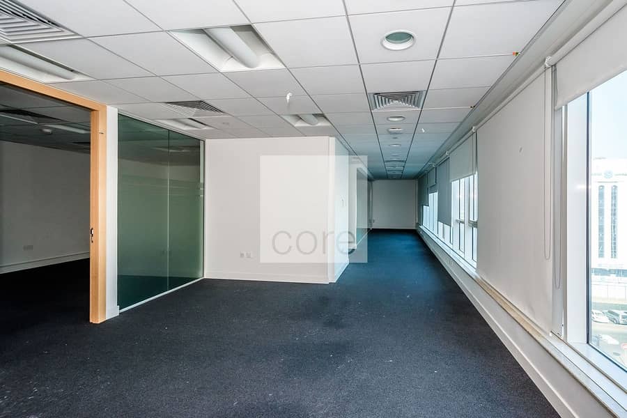 Huge | Fitted with Partitions | Onshore License