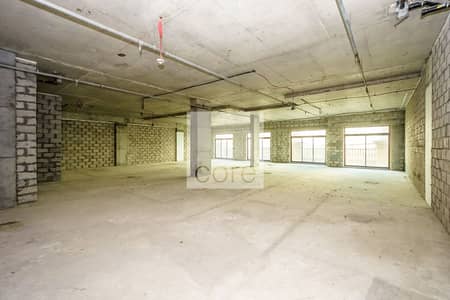 Office for Rent in Palm Jumeirah, Dubai - Shell and Core Office | Low Floor | Prime Location