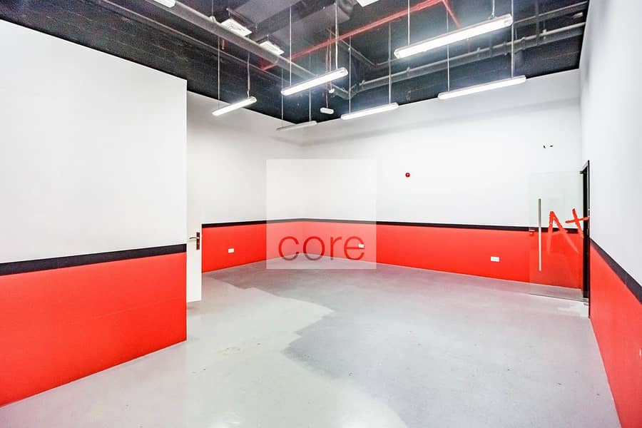 Fitted Retail | Low Floor | DED License Fitted Retail | Low Floor | DED License