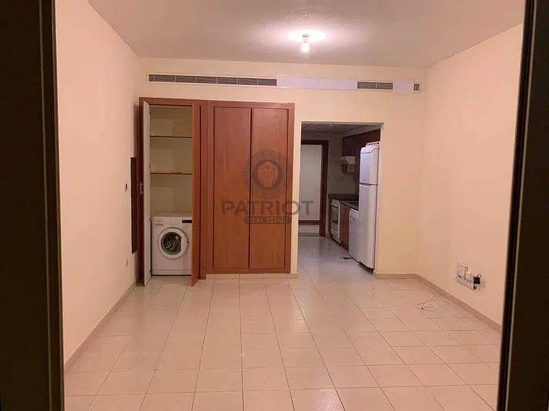 Spacious Studio  ! Bright Apartment Available for sale