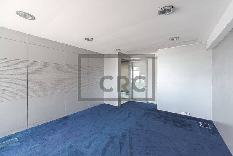8 Fitted | Partition | Parking | Main Road