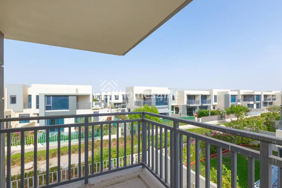 19 Garden View | End Unit | Available Now