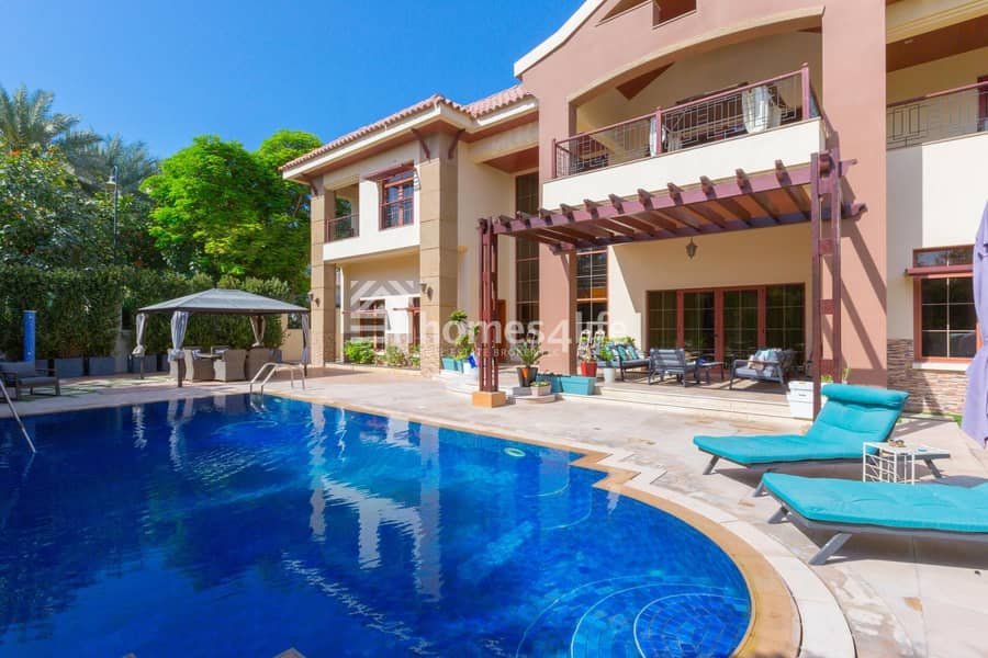 10 Luxurious 5BR Mansion with Pool in Jumeirah Island