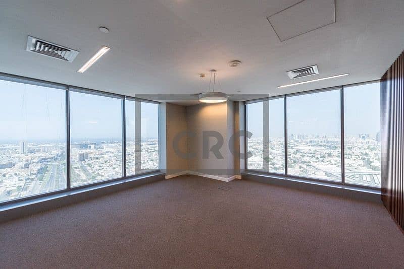 11 Fitted to High Standard | Full Floor | Near Metro|