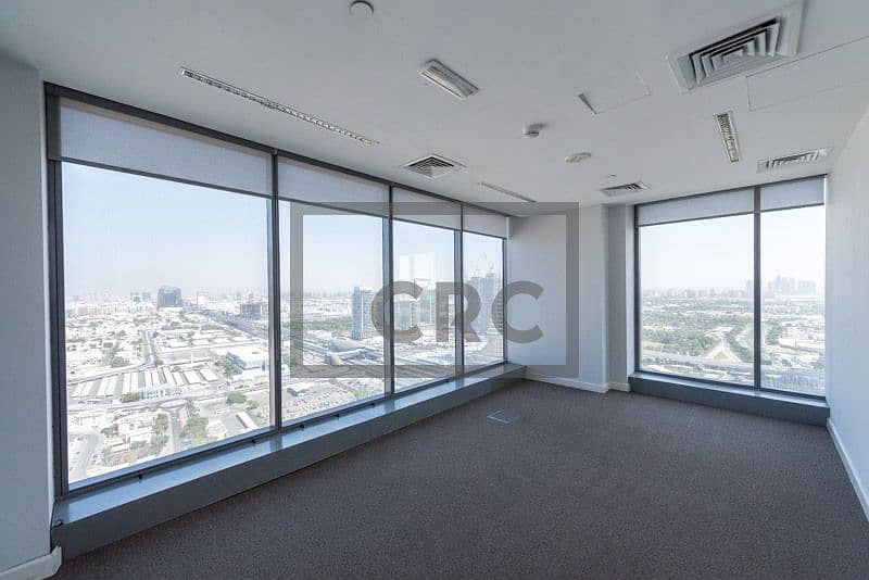 15 Fitted to High Standard | Full Floor | Near Metro|
