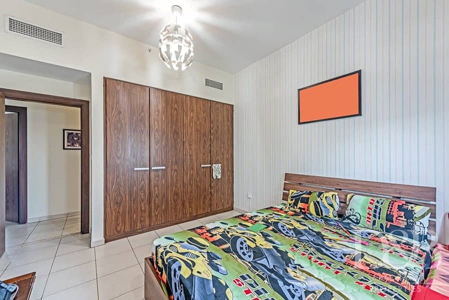 8 West Heights | Large Bedroom | Prime Location