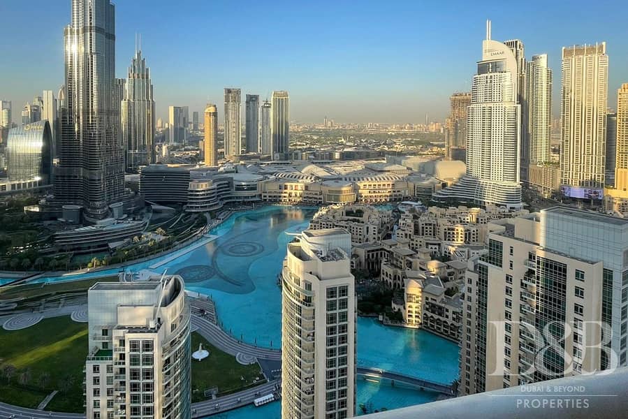 12 Fully Furnished| Burj Khalifa View| Luxurious