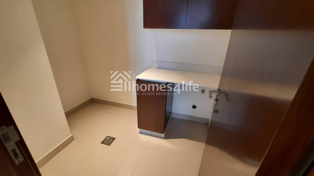 4 Big size 2 Bed | Mid floor | Boulevard View