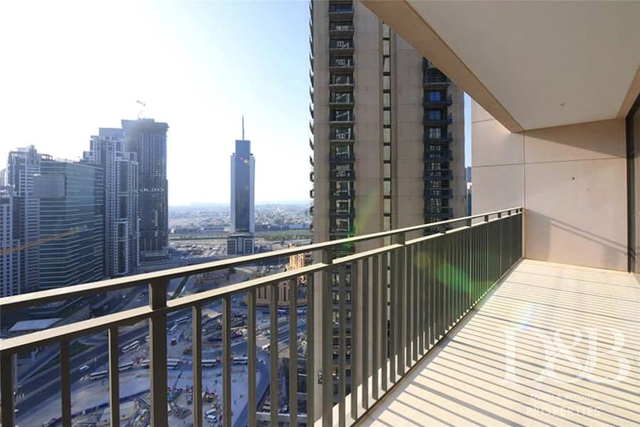 10 EMAAR | SKYLINE VIEW| BALCONY | HIGH FLOOR