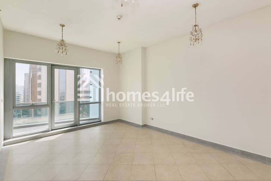 3 Beautiful 2BR Apartment with Huge Balcony