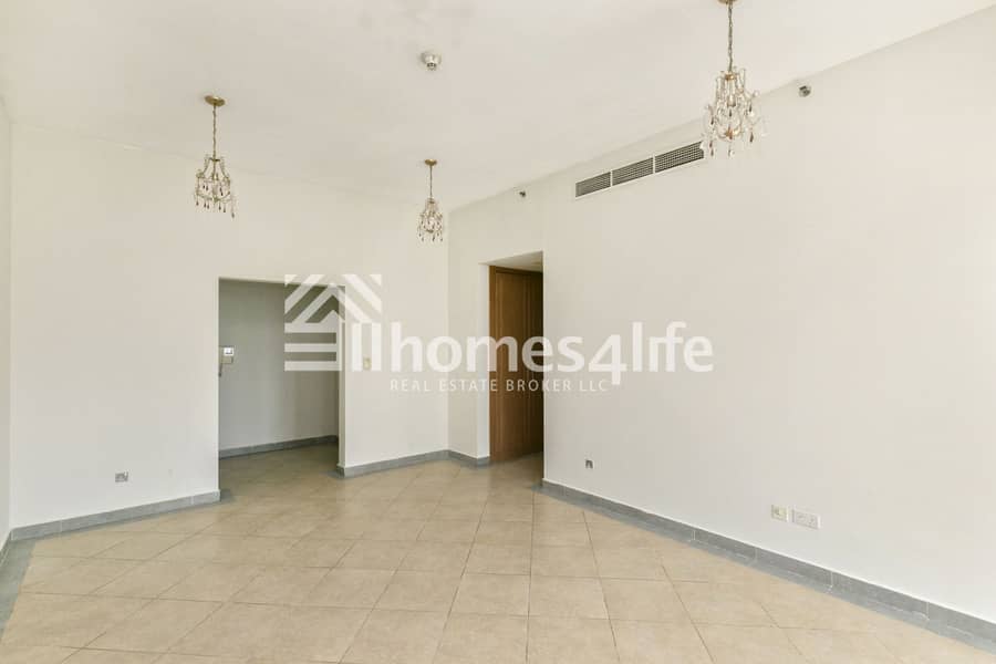 6 Beautiful 2BR Apartment with Huge Balcony