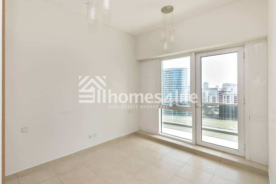 10 Beautiful 2BR Apartment with Huge Balcony