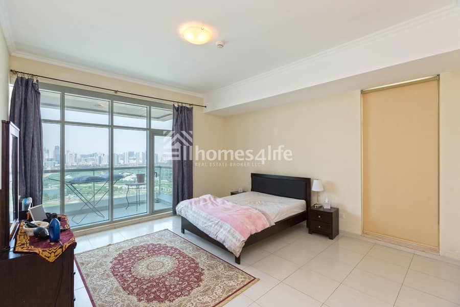 11 Exclusive|Breath Taking View|2 Bedroom plus maid