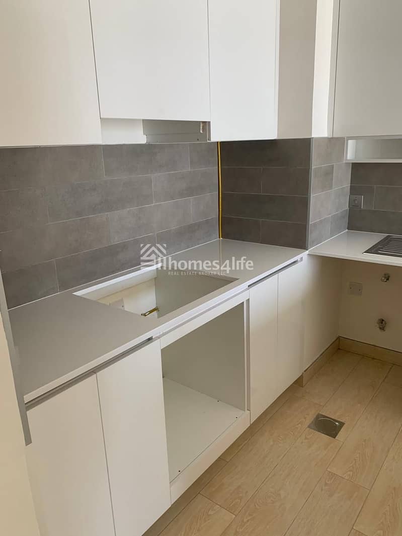 6 Brand new apartment with best quality! High Floor