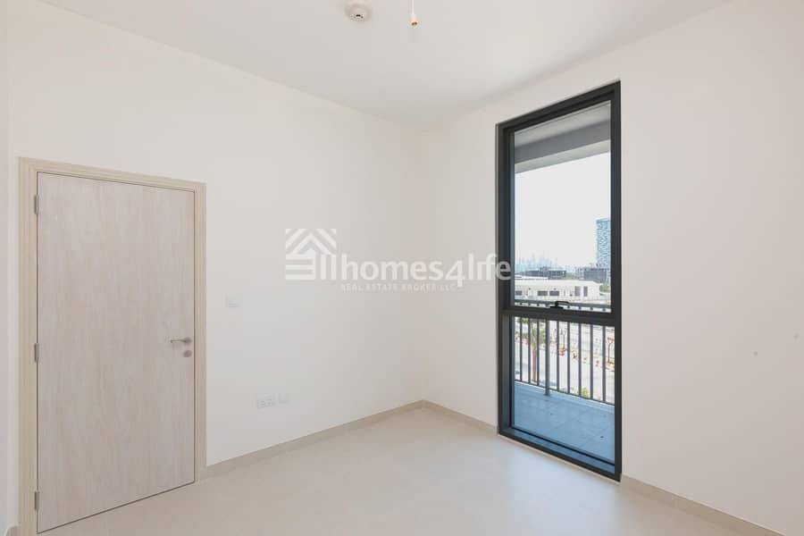 9 Large Space | with Balcony |  Amazing Spacious Apartment