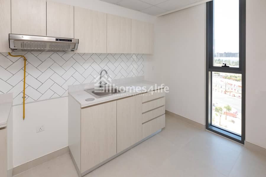 16 Large Space | with Balcony |  Amazing Spacious Apartment